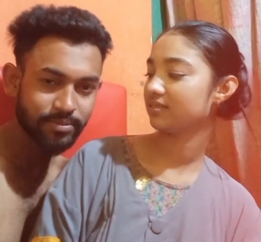 খোলা মেলা ভিডিও ভাইরাল: Bf vs Gf সোস্যাল মিডিয়া গরম ভিডিও, অই জান না প্লিজ, ১৮+ সরাসরি রুম ডেট ভাইরাল ভিড