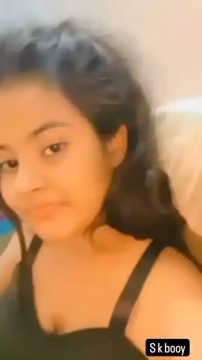 Gungun Gupta Viral Video, India Tiktoker Gungun Gupta Bathroom Video Call Boyfriend